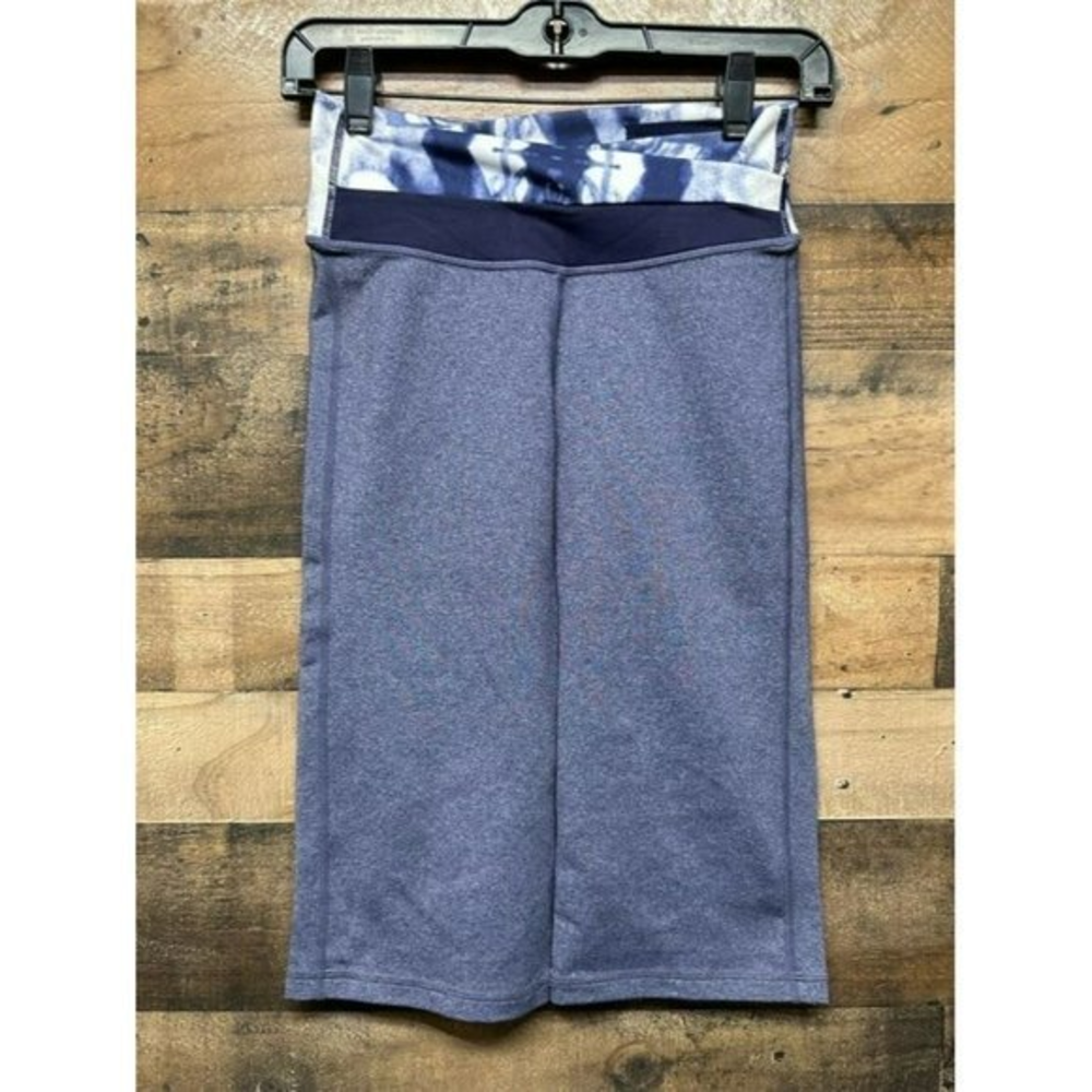 Lululemon Women's Capri Crossover Waistband Leggings Size 4